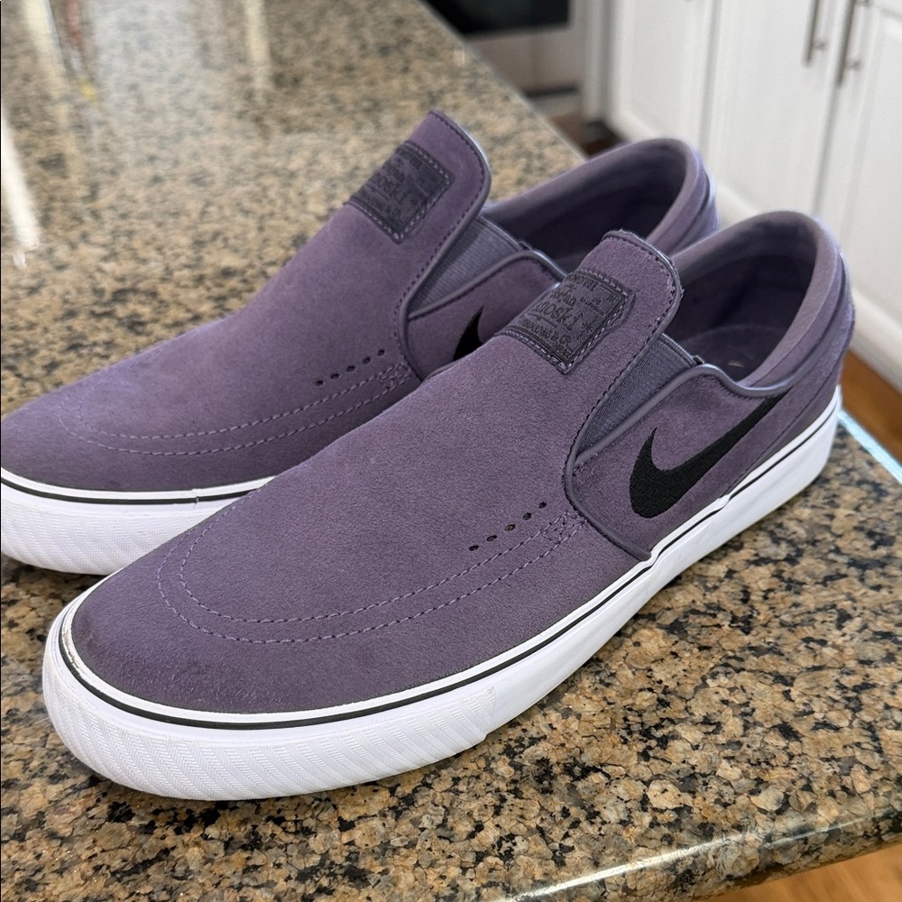 Nike Men’s Slip-On Sneakers in Purple with Black Swoosh